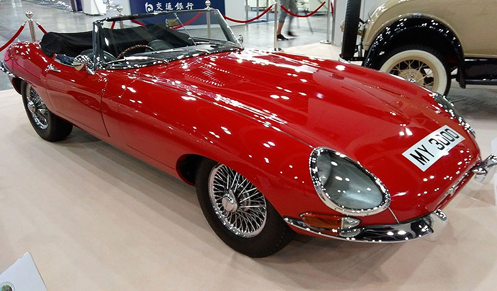8/14  1963 Jaguar Series 1 E-Type