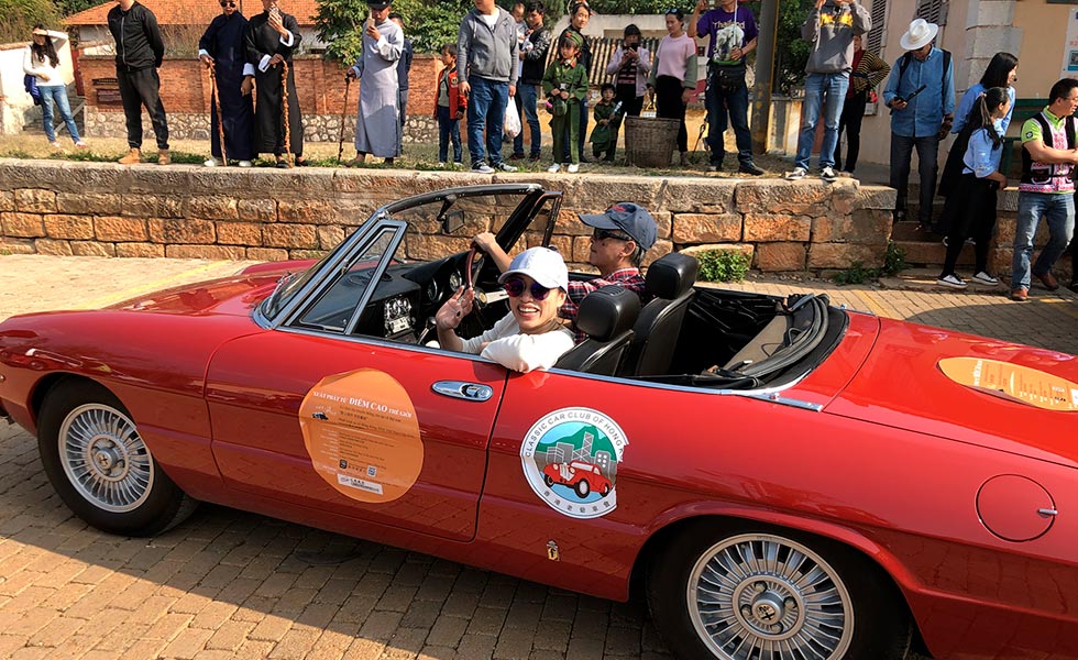 41/44  Car Show