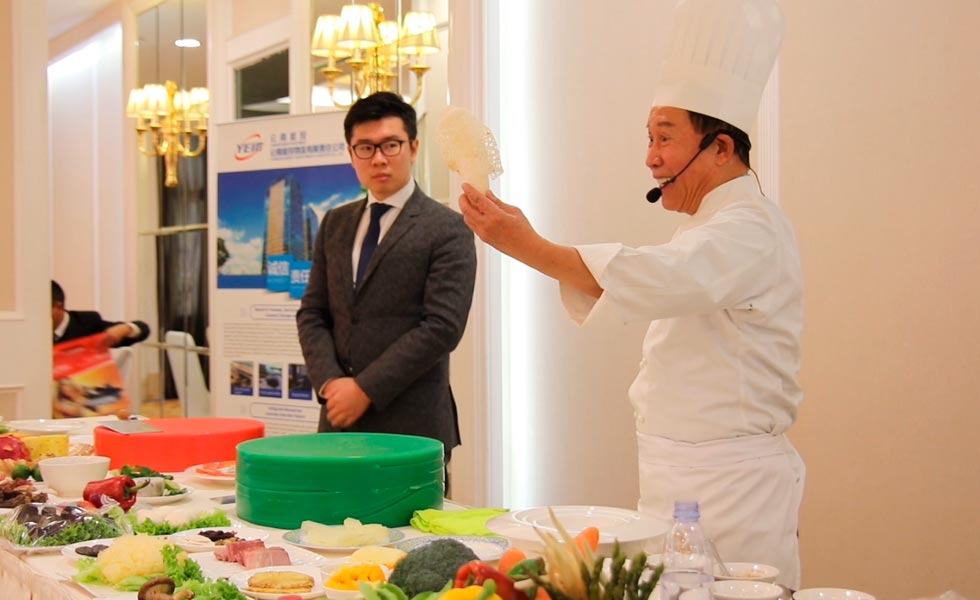 6/10  Martin Yan Culinary Show